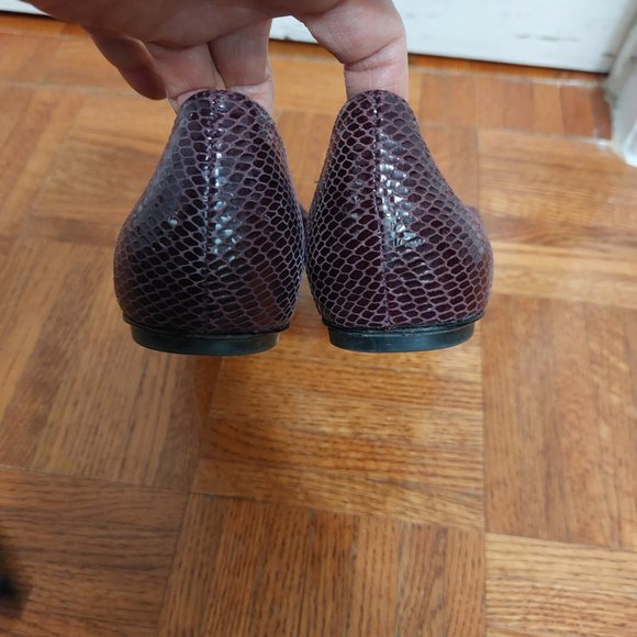 Beautiful Town Shoes leather flats size 7.5 new in box - Picture 5 of 7
